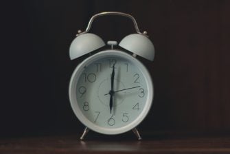 Does waking up early really make you more productive?
Does waking up early really make you more productive?