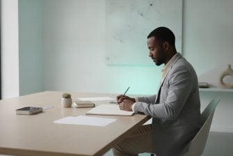 Mastering Time Awareness for Professionals: The Cognitive Science of Subconscious Productivity